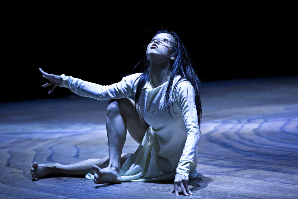 Ching-Ying Chien in Akram Khans Until the Lions at the Roundhouse 9-24 January 2016 Credit Jean Louis Fernandez 8.jpg