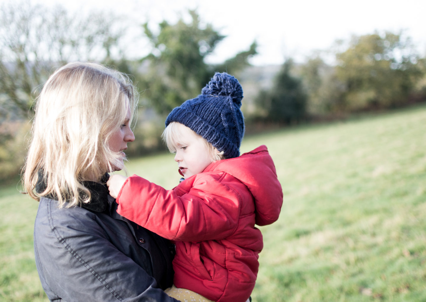 Sustainable blogger Karen Maurice and her daughter enjoying the countryside at Lower Elsford Farm