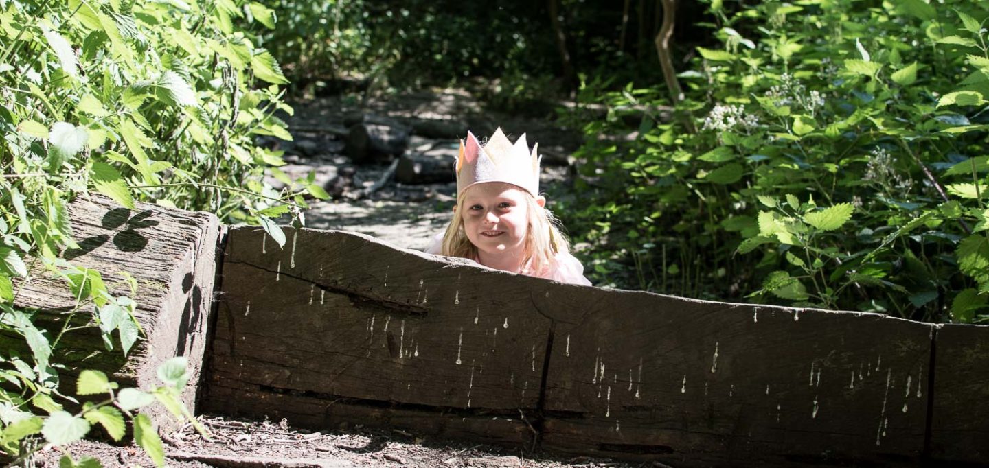 Beautiful dressing up clothes, Daisy daughter of n4mummy wears a velvet crown, cape and wand from Billy Loves Audrey