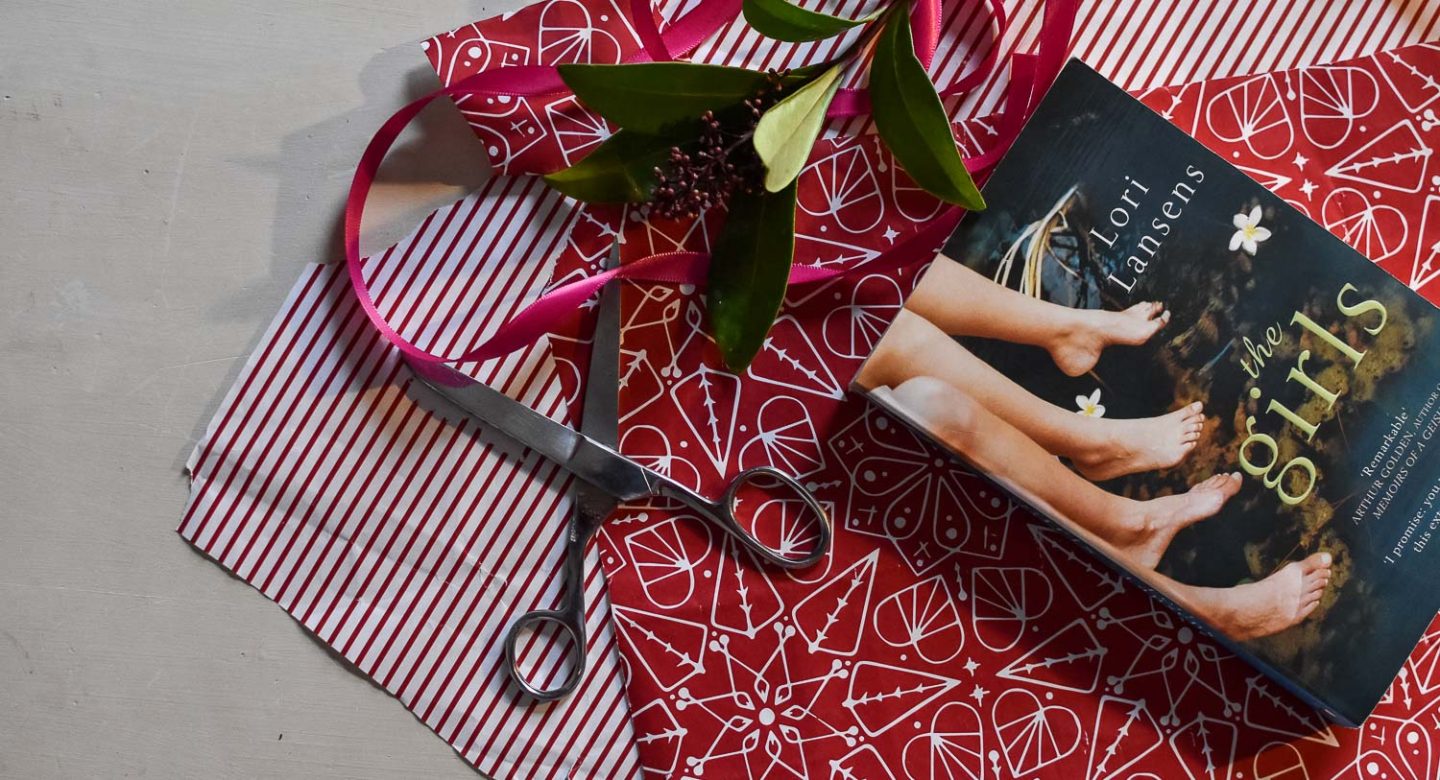 eco-friendly wrapping paper ideas, reuse old wrapping paper