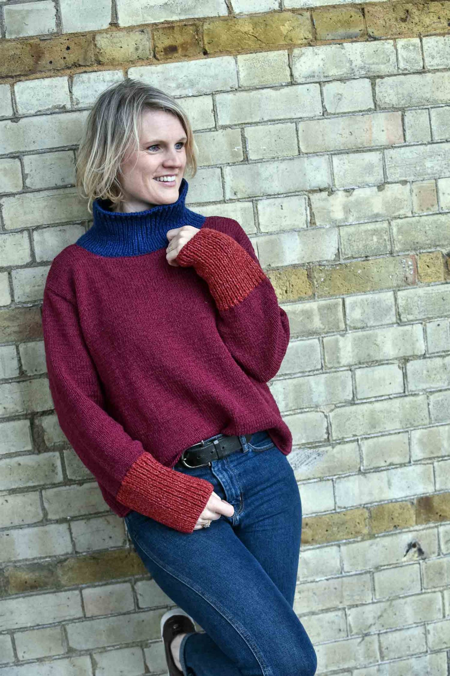 Karen Maurice of n4mummy wearing a colour blocked jumper from Jaggery, ethical gifts for mums