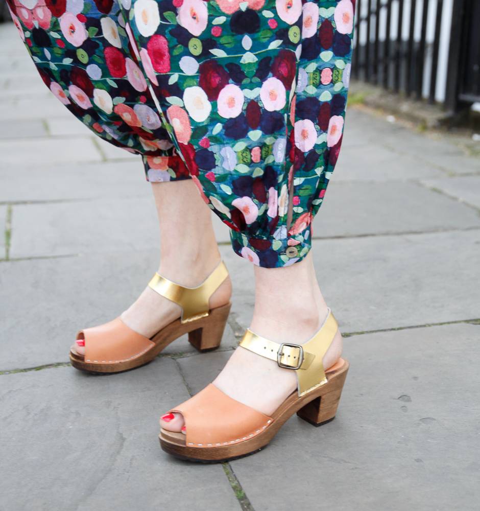 Nude & Gold Midi clogs from Kitty Clogs Sweden