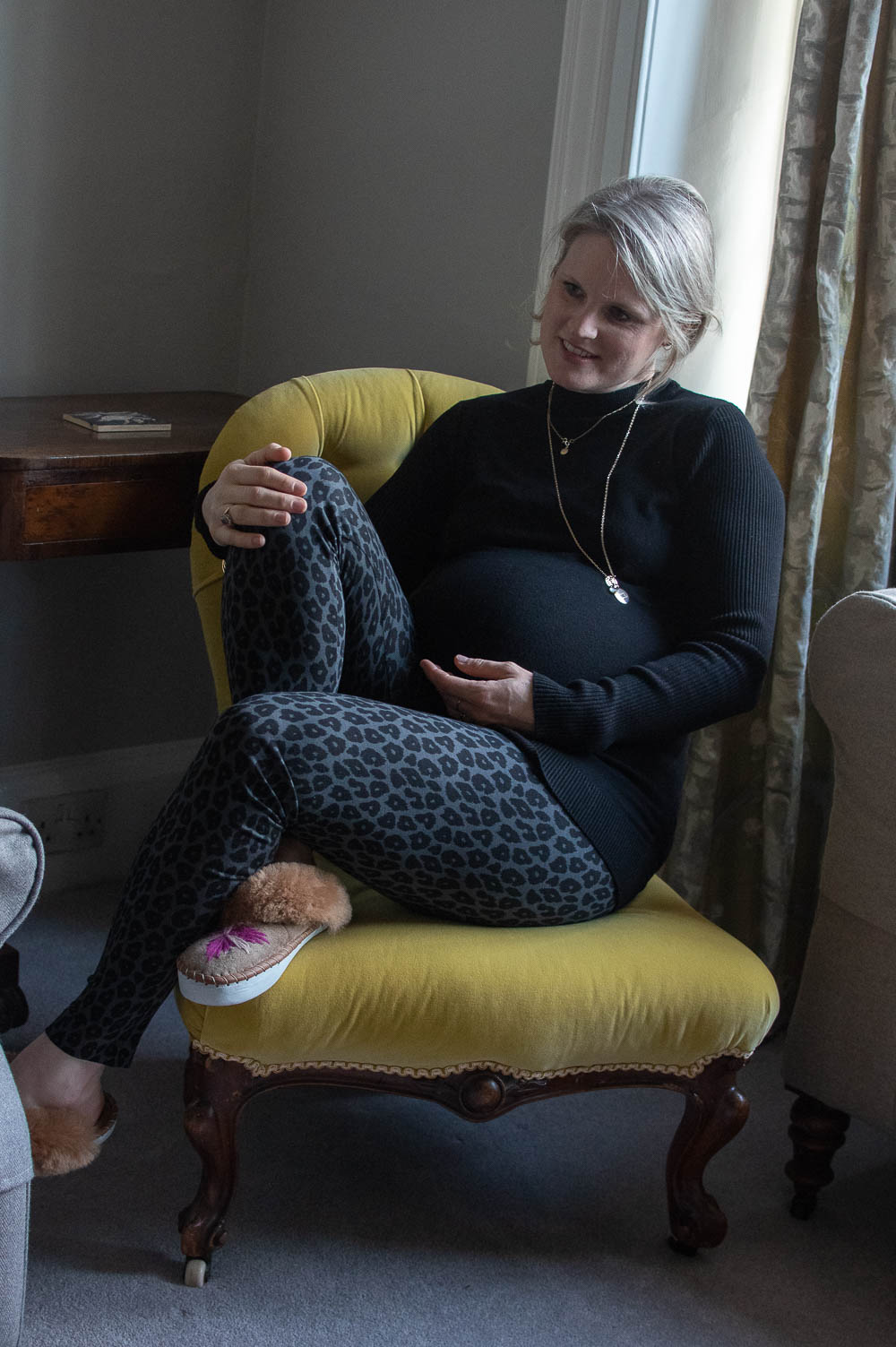 Karen Maurice of n4mummy wearing leopard print maternity leggings from Boob 