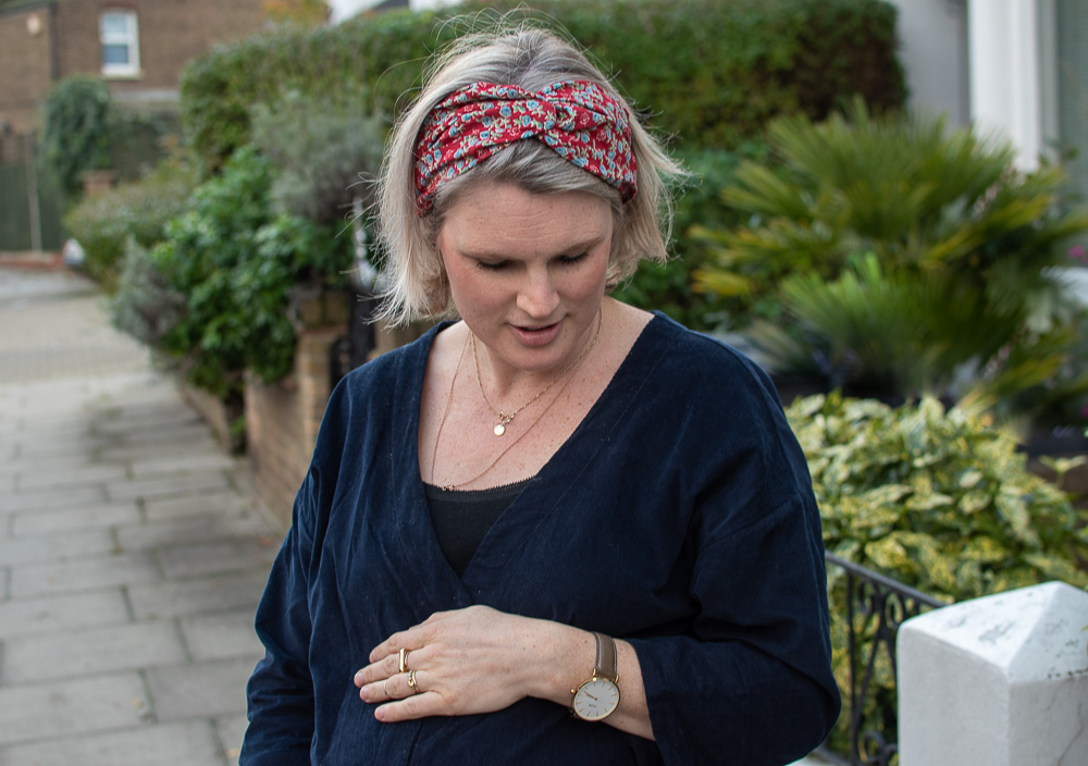 Close up of Karen Maurice of n4mummy wearing the ethically made floral headband from Clary & Peg